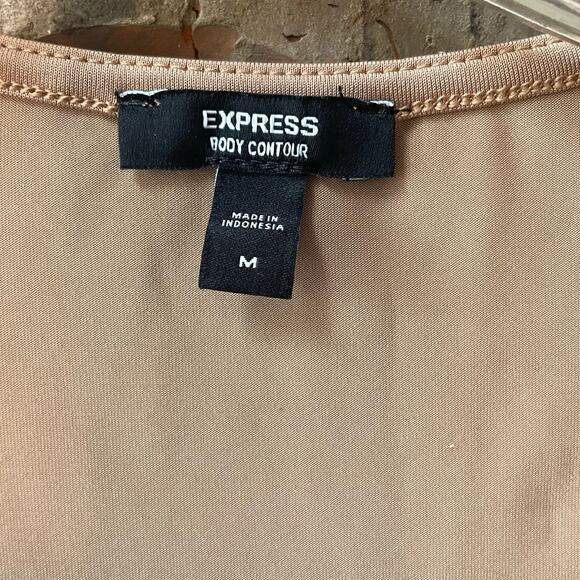 Express Body Contour Bodysuit Size Medium Thong Snap Layer Smooth Stretch - Picture 2 of 4